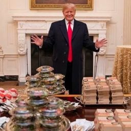 Trump with 100s Hamberders